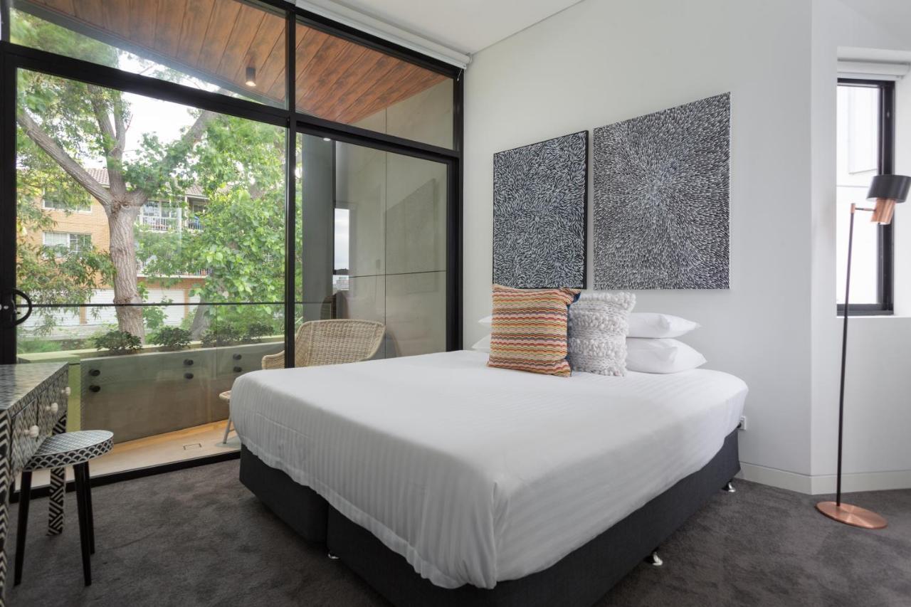 Stylish 2-Bed Apartment With Bbq Patio Near Beach Sydney Luaran gambar