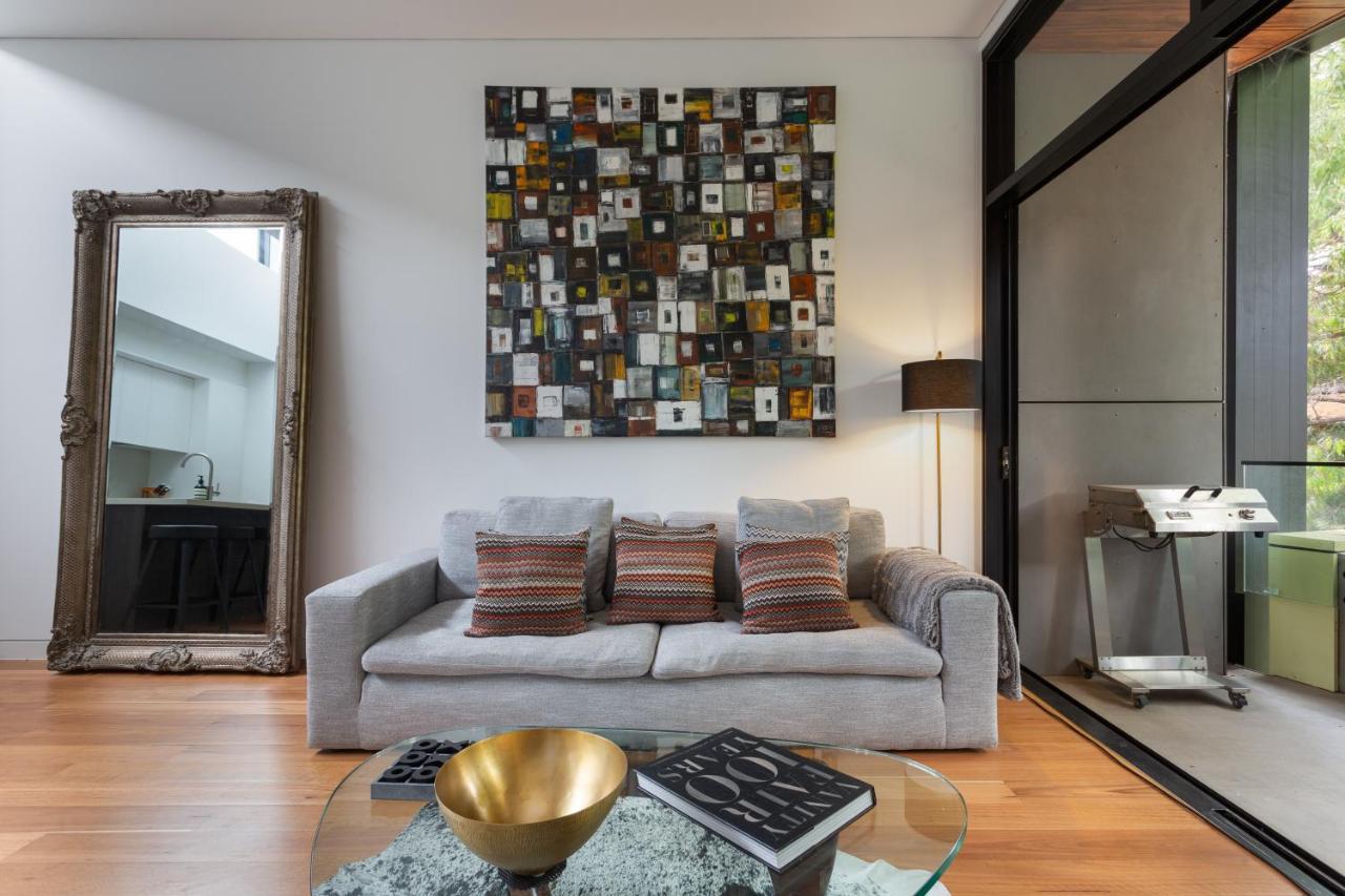 Stylish 2-Bed Apartment With Bbq Patio Near Beach Sydney Luaran gambar